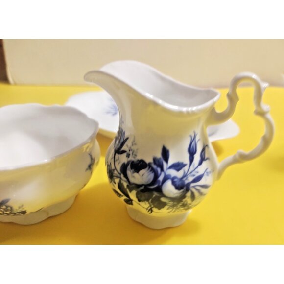 Royal Albert Connoisseur Creamer & Sugar Set Flo Blue - Picture 6 of 8